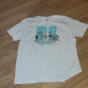 New colorful LOONEY TOON SQUAD shirts size XL,XXL